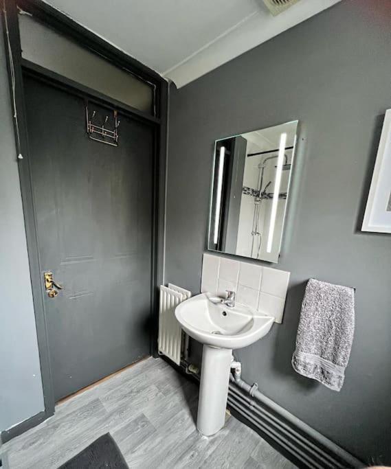 Lovely, Two Bedroom Apartment Central Location Λονδίνο Εξωτερικό φωτογραφία