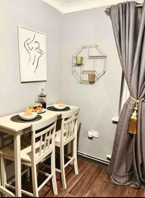 Lovely, Two Bedroom Apartment Central Location Λονδίνο Εξωτερικό φωτογραφία